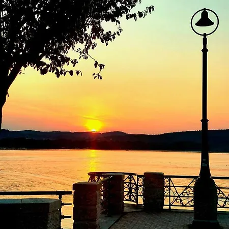 Da Simona- Casa 4 Posti Letto + 4 Aggiuntivi Hébergement de vacances Arona