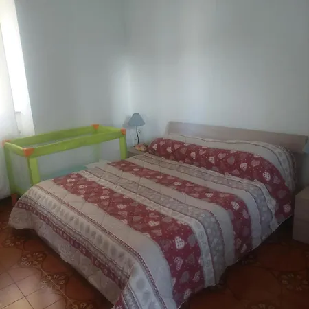 Da Simona- Casa 4 Posti Letto + 4 Aggiuntivi Feriehus Arona