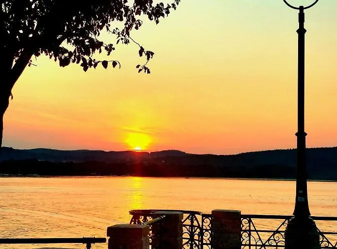 Da Simona- Casa 4 Posti Letto + 4 Aggiuntivi Feriehus Arona