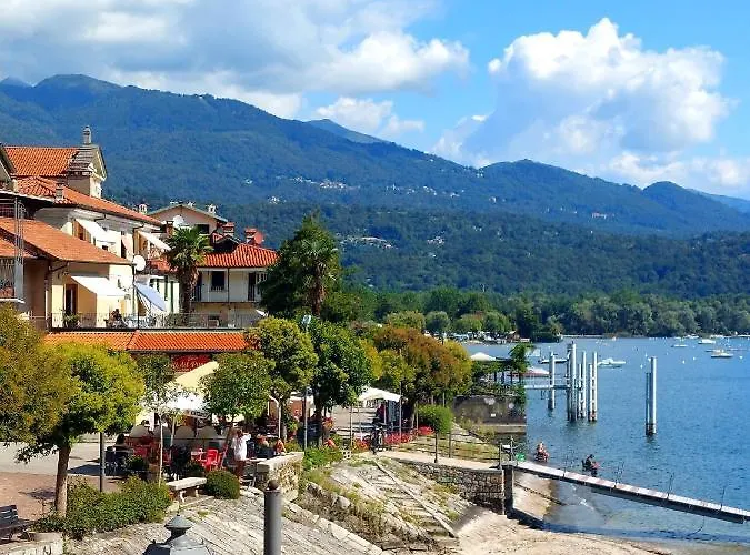 Da Simona- Casa 4 Posti Letto + 4 Aggiuntivi Feriehus Arona